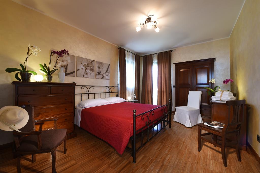 Villa Vecchio Castagnito Room photo
