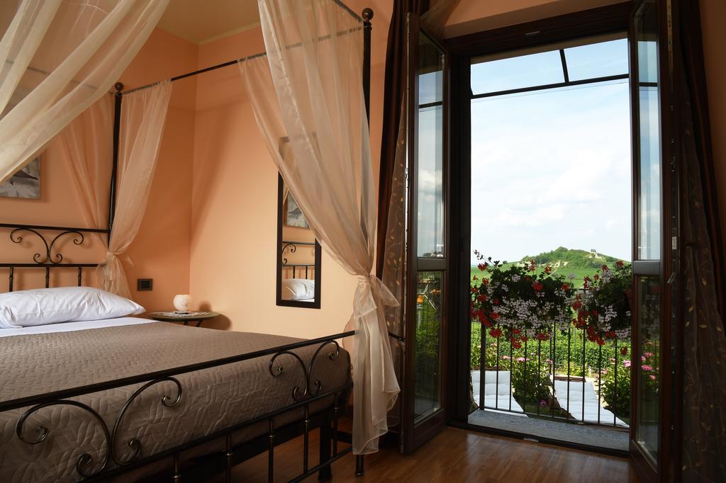 Villa Vecchio Castagnito Room photo
